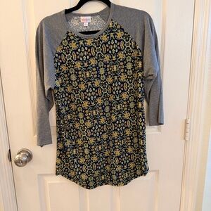 LuLaRoe Navy and Yellow Patterned Raglan Top with Gray Sleeves